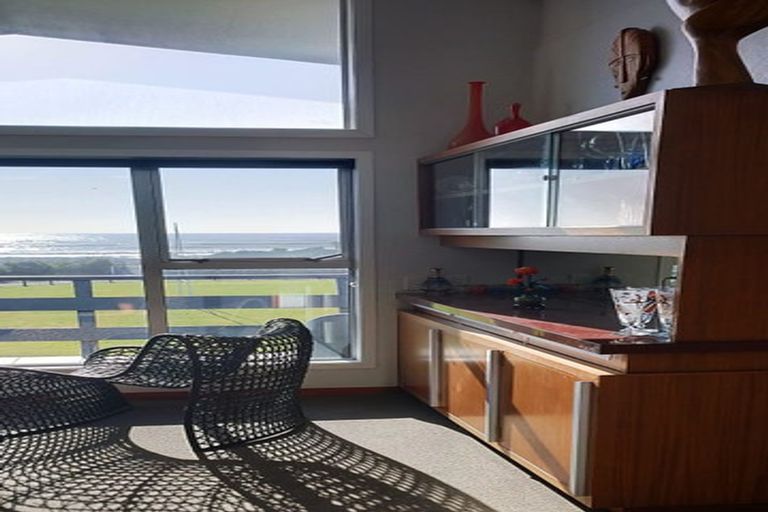 Photo of property in 25 Domain Terrace, Karoro, Greymouth, 7805