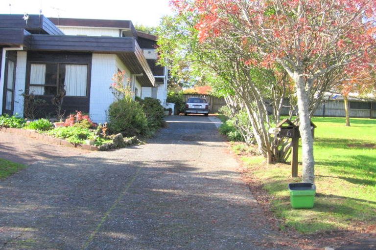 Photo of property in 2/16 Rotoma Rise, Clover Park, Auckland, 2019