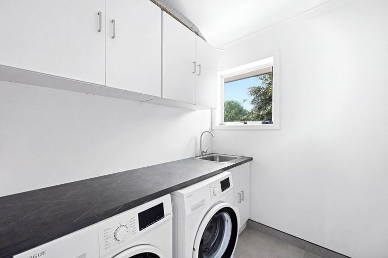 Photo of property in 11a Knightsbridge Place, Dinsdale, Hamilton, 3204