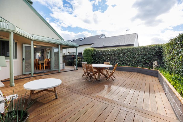 Photo of property in 25 Pirie Street, Palmerston North, 4410