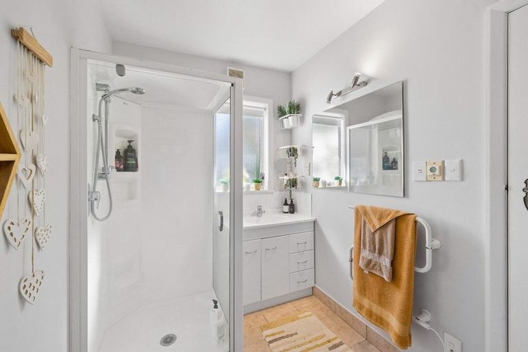 Photo of property in 1/3 Ridd Crescent, Karori, Wellington, 6012