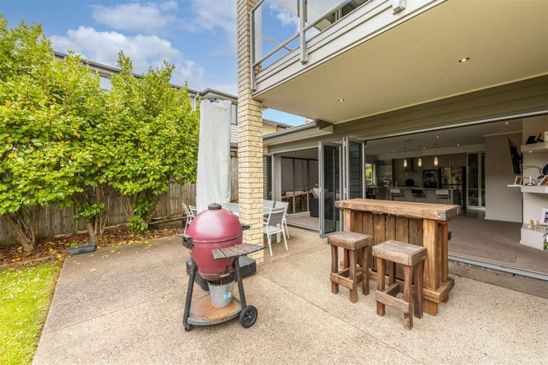 Photo of property in 22 Dawood Place, The Gardens, Auckland, 2105