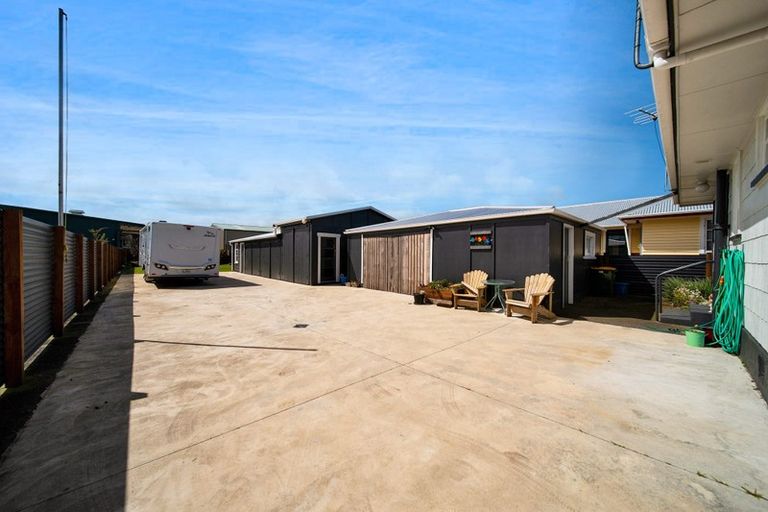 Photo of property in 60 Egmont Street, Hawera, 4610