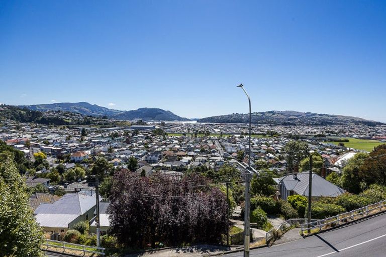 Photo of property in 42 Easther Crescent, Kew, Dunedin, 9012
