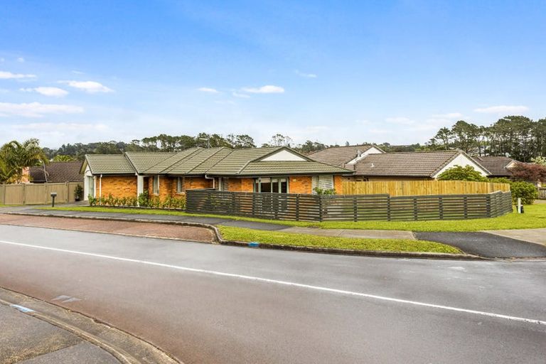 Photo of property in 6 Brookwood Drive, Henderson, Auckland, 0612