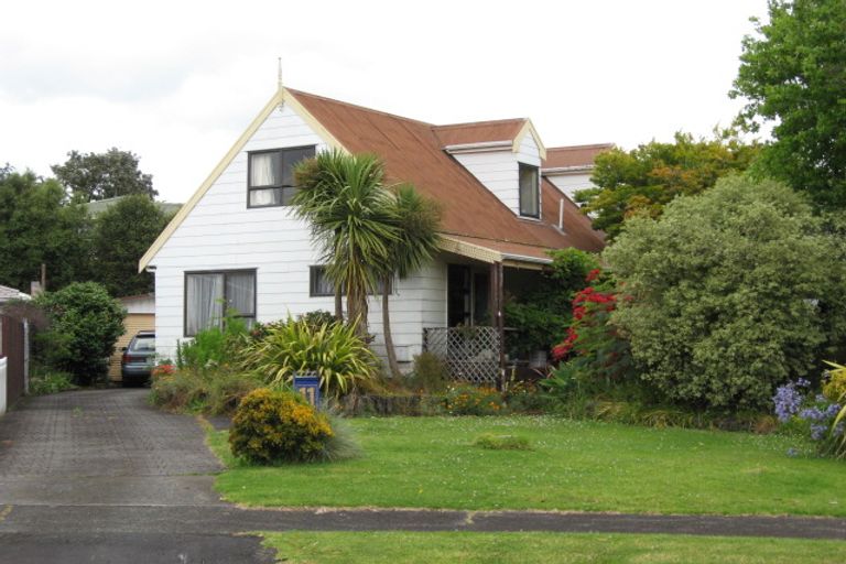 Photo of property in 11 Chipping Dale, Mangere Bridge, Auckland, 2022