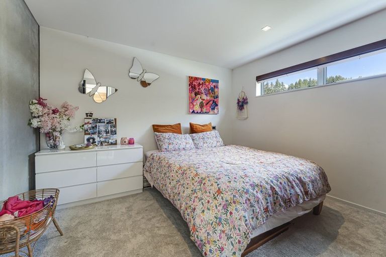 Photo of property in 1 Larkins Way, Arthurs Point, Queenstown, 9371