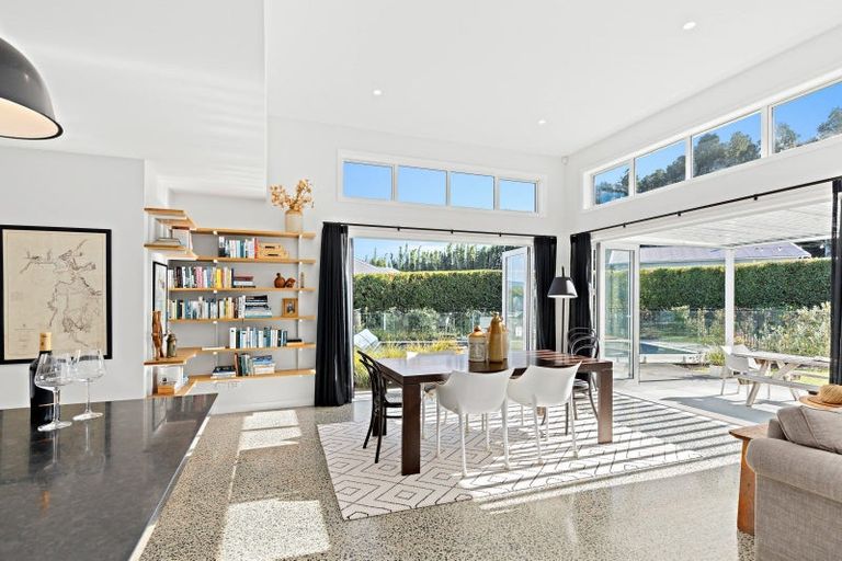 Photo of property in 32 Awanui Crescent, Matakana, 0985