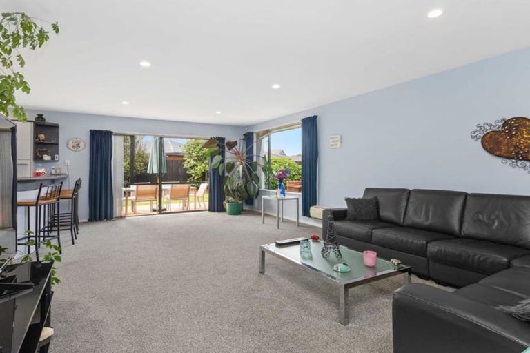 Photo of property in 22 Sea Eagles Place, North New Brighton, Christchurch, 8083