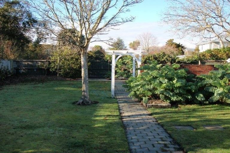 Photo of property in 28 Otara Street, Ilam, Christchurch, 8053