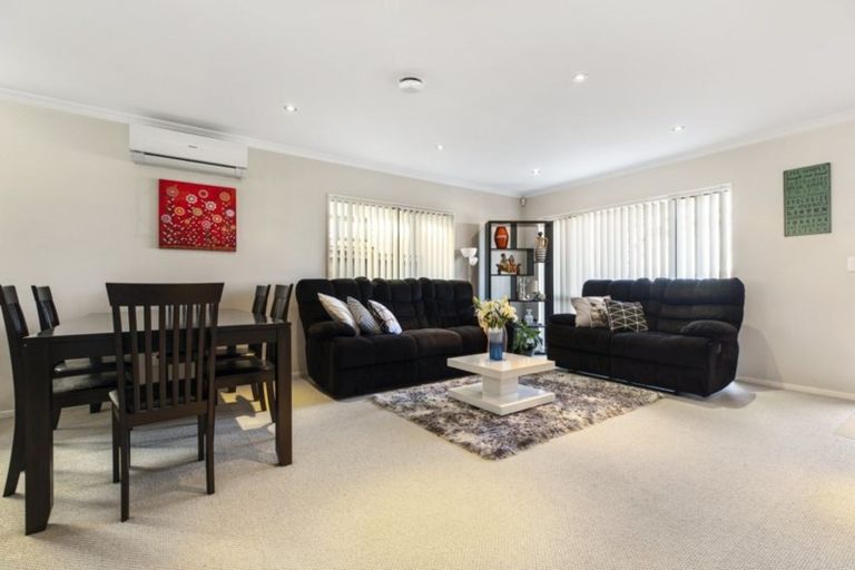 Photo of property in 33 Agapanthus Place, Flat Bush, Auckland, 2016