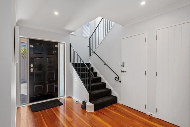 Photo of property in 36 Taylors Avenue, Bryndwr, Christchurch, 8052