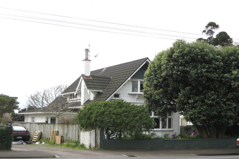 Photo of property in 348 Saint Aubyn Street, Moturoa, New Plymouth, 4310