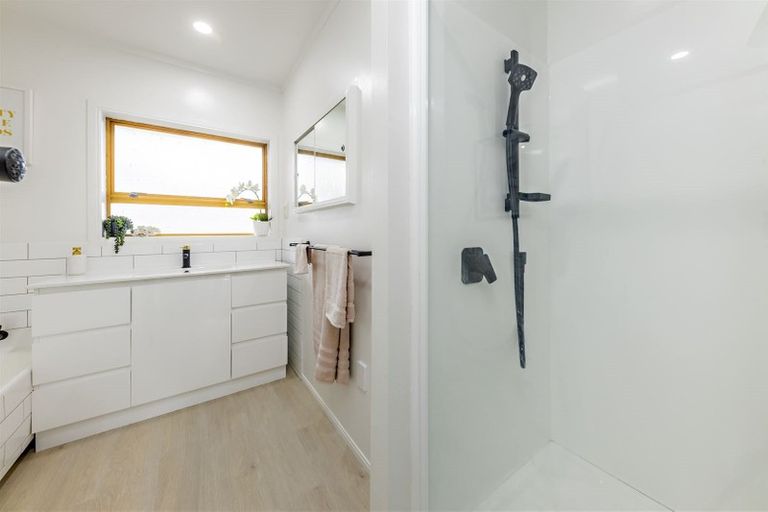 Photo of property in 16 Motatau Road, Papatoetoe, Auckland, 2025