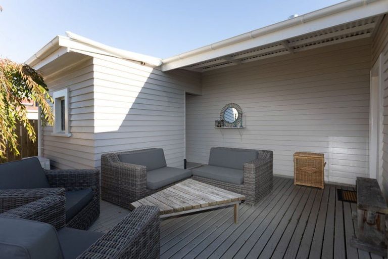 Photo of property in 24 Chamberlain Street, Dannevirke, 4930