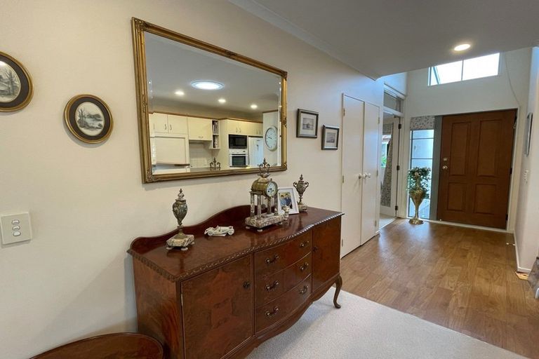 Photo of property in 42 Lakeridge Close, Rangatira Park, Taupo, 3330