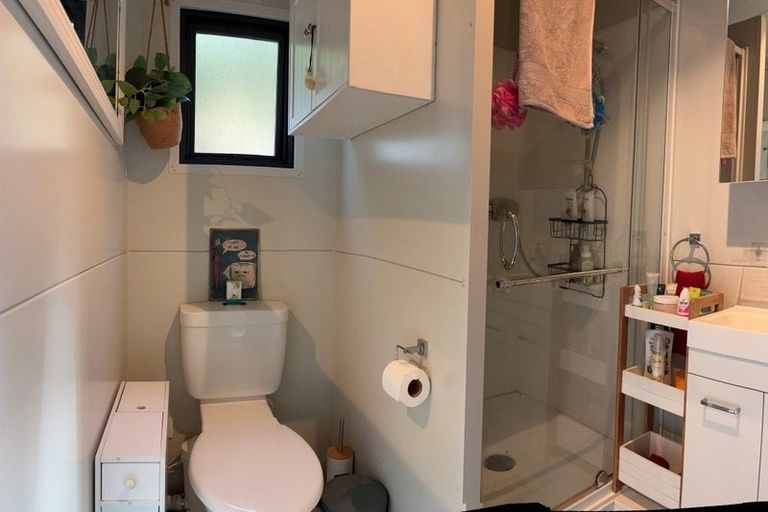 Photo of property in 77 Duffy Road, Waitakere, Henderson, 0782