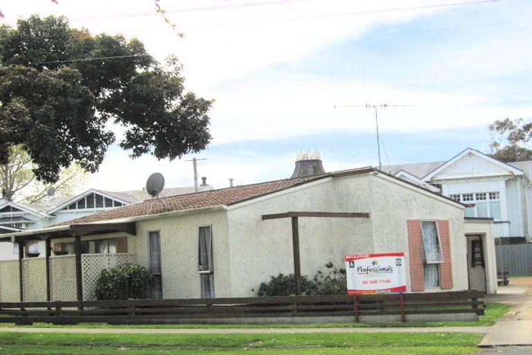 Photo of property in 6a Caius Avenue, Gonville, Whanganui, 4501