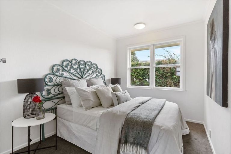 Photo of property in 1/69 College Road, Northcote, Auckland, 0627