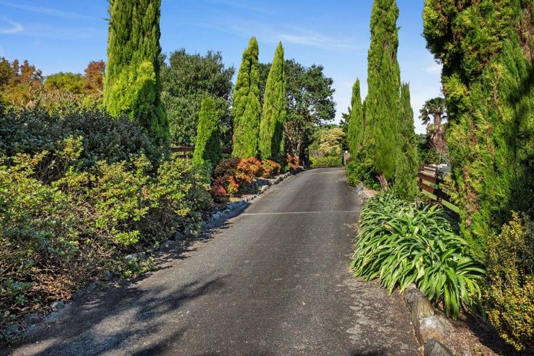 Photo of property in 76 Brick Bay Drive, Sandspit, Warkworth, 0982