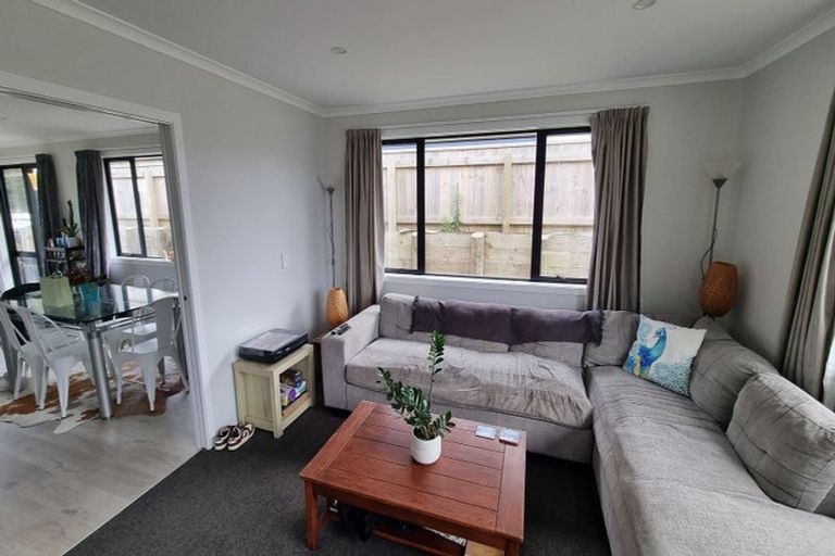 Photo of property in 62 Hokioi Drive, Kenepuru, Porirua, 5022