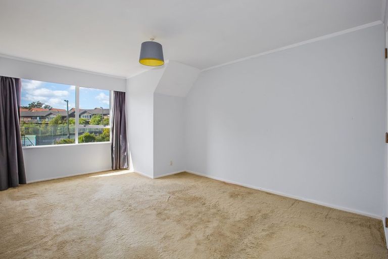 Photo of property in 4 Halyard Place, Whitby, Porirua, 5024