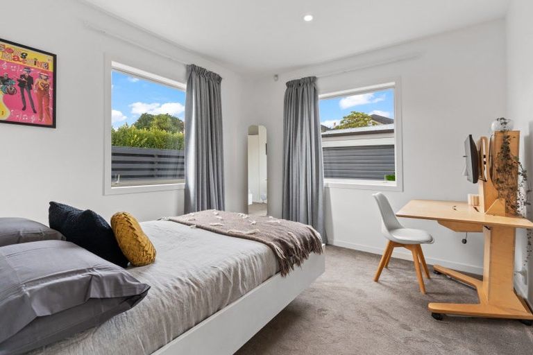 Photo of property in 75a Stanley Point Road, Stanley Point, Auckland, 0624