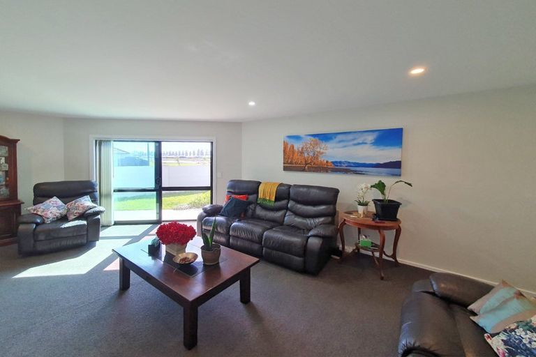 Photo of property in 33 Waimakariri Drive, Te Awa, Napier, 4110