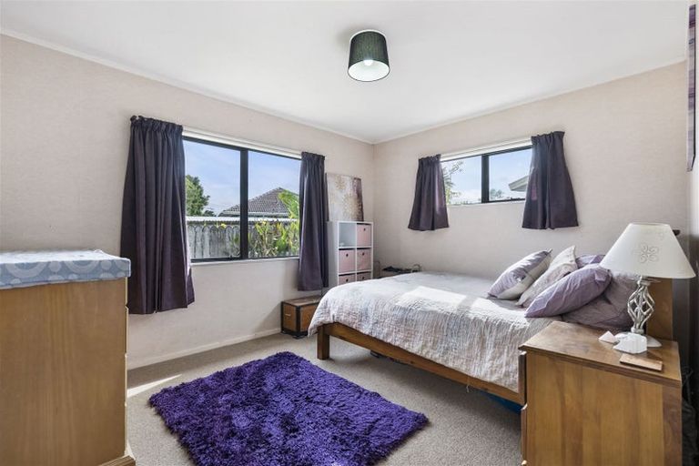 Photo of property in 1/12 Aurea Avenue, Pakuranga, Auckland, 2010