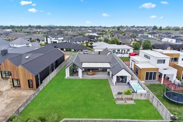 Photo of property in 35 Roy Hilton Drive, Flagstaff, Hamilton, 3210