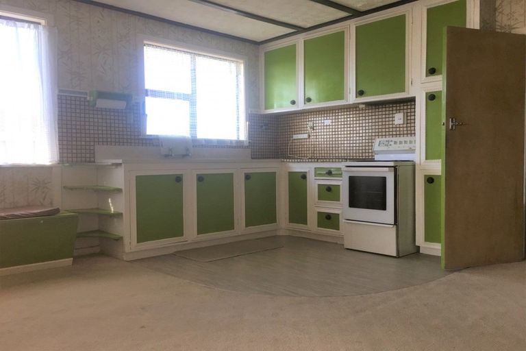 Photo of property in 17 Raleigh Street, Waitara, 4320