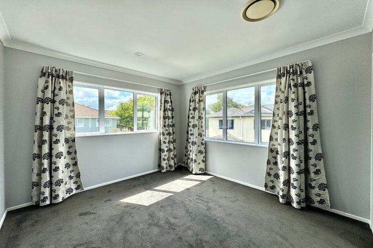 Photo of property in 152 Hill Road, The Gardens, Auckland, 2105