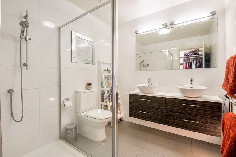 Photo of property in 6 Park Lane, Orewa, 0931