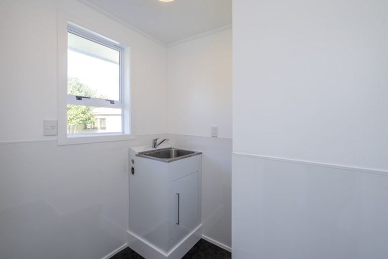 Photo of property in 37 Adkin Avenue, Levin, 5510