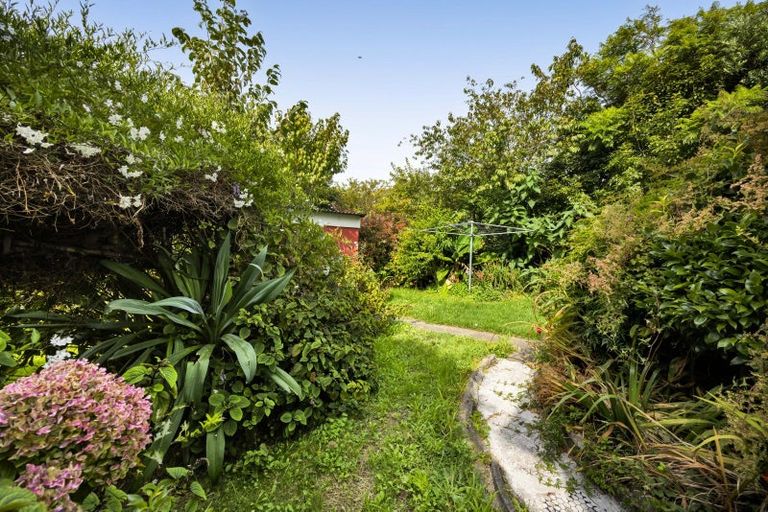 Photo of property in 40 Banks Street, Marfell, New Plymouth, 4310