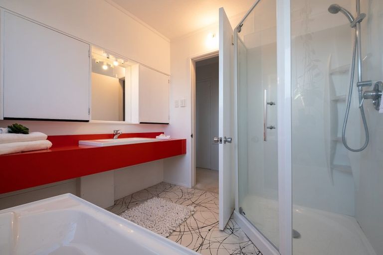 Photo of property in 10 Doralto Road, Frankleigh Park, New Plymouth, 4310