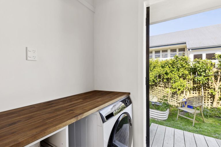 Photo of property in 57f Clare Street, Cambridge, 3434