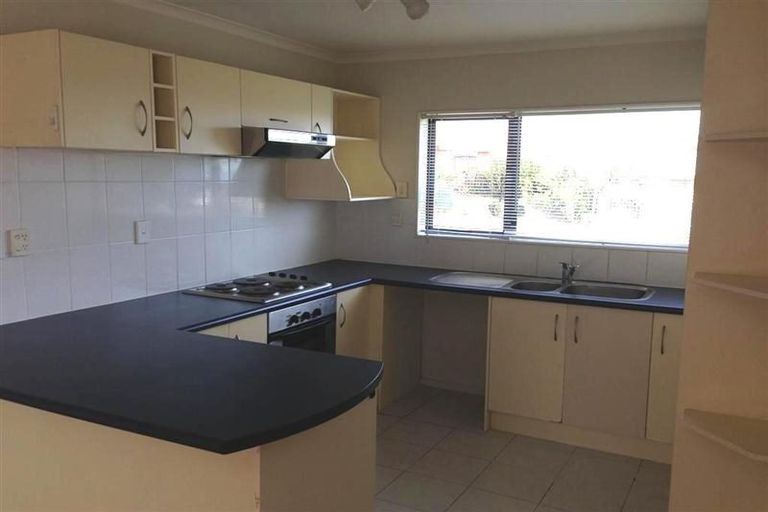 Photo of property in 76 Pitt Avenue, Clendon Park, Auckland, 2103