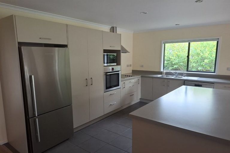 Photo of property in 8a Norfolk Drive, Cambridge, 3434