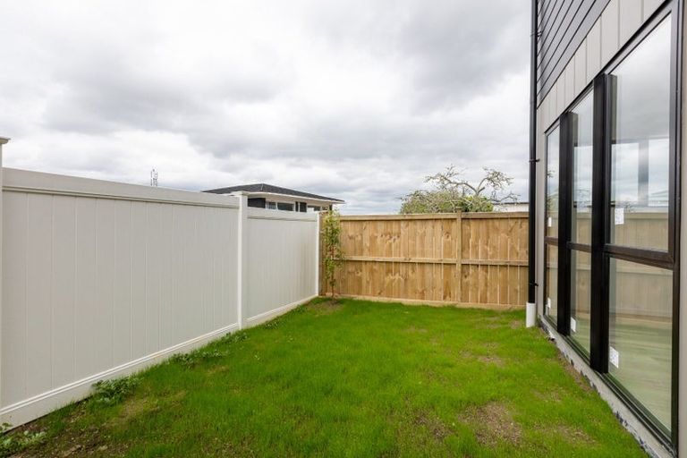 Photo of property in 7/77 Glenmore Road, Sunnyhills, Auckland, 2010