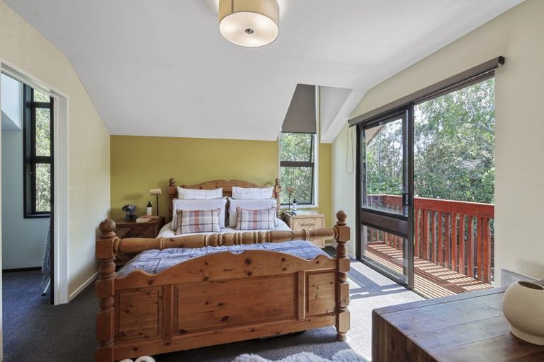 Photo of property in 2 Holmcroft Court, Cracroft, Christchurch, 8022