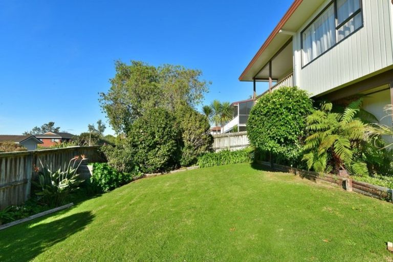 Photo of property in 17 Polkinghorne Drive, Manly, Whangaparaoa, 0930