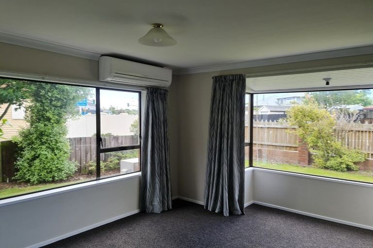 Photo of property in 1/87 Frankleigh Street, Somerfield, Christchurch, 8024