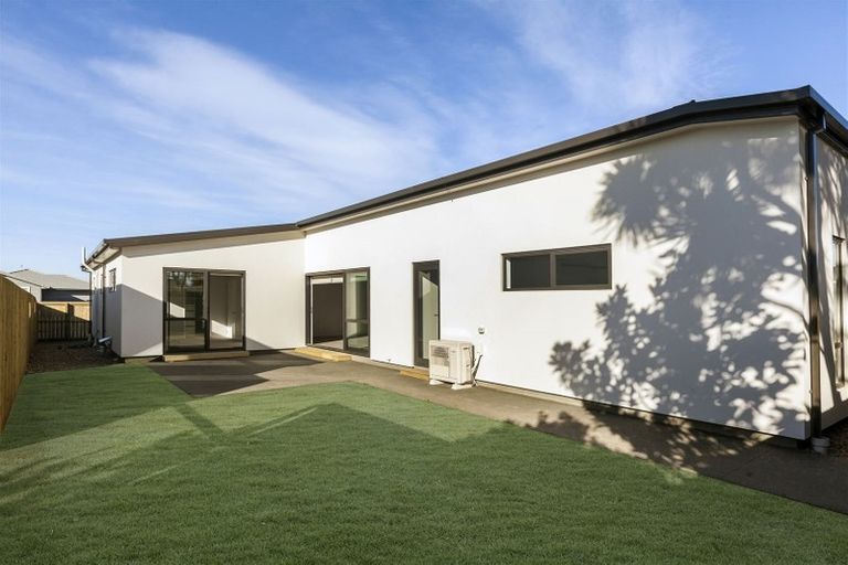 Photo of property in 21a Kingsbridge West, Burwood, Christchurch, 8083