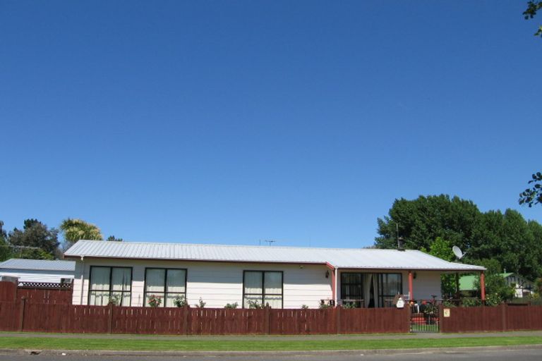 Photo of property in 1 Loisel Street, Riverdale, Gisborne, 4010
