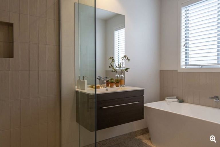 Photo of property in 7 Awatea Drive, Whitianga, 3510