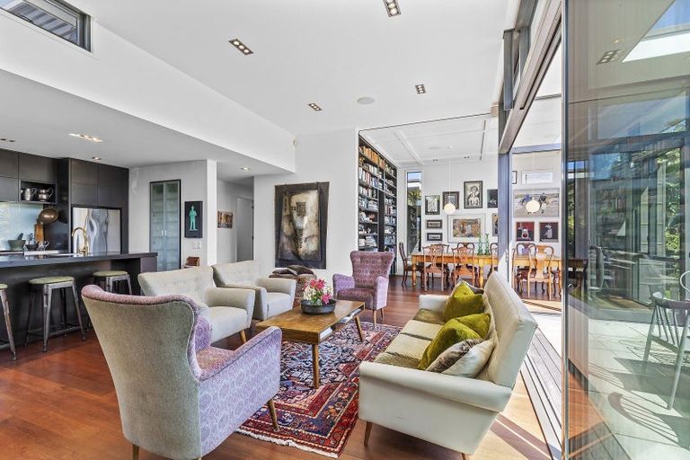 Photo of property in 68 Ludlam Street, Seatoun, Wellington, 6022