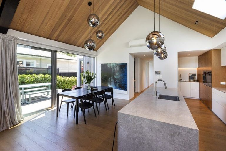 Photo of property in 3 Ngahere Street, Fendalton, Christchurch, 8041