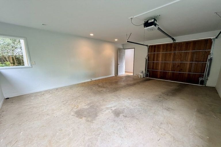 Photo of property in 2/30 Princes Street, Northcote Point, Auckland, 0627