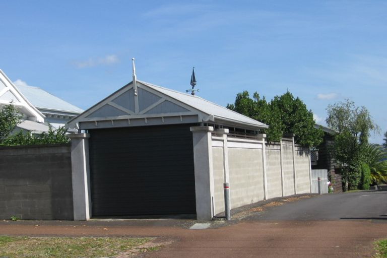 Photo of property in 3/61 Sarsfield Street, Herne Bay, Auckland, 1011